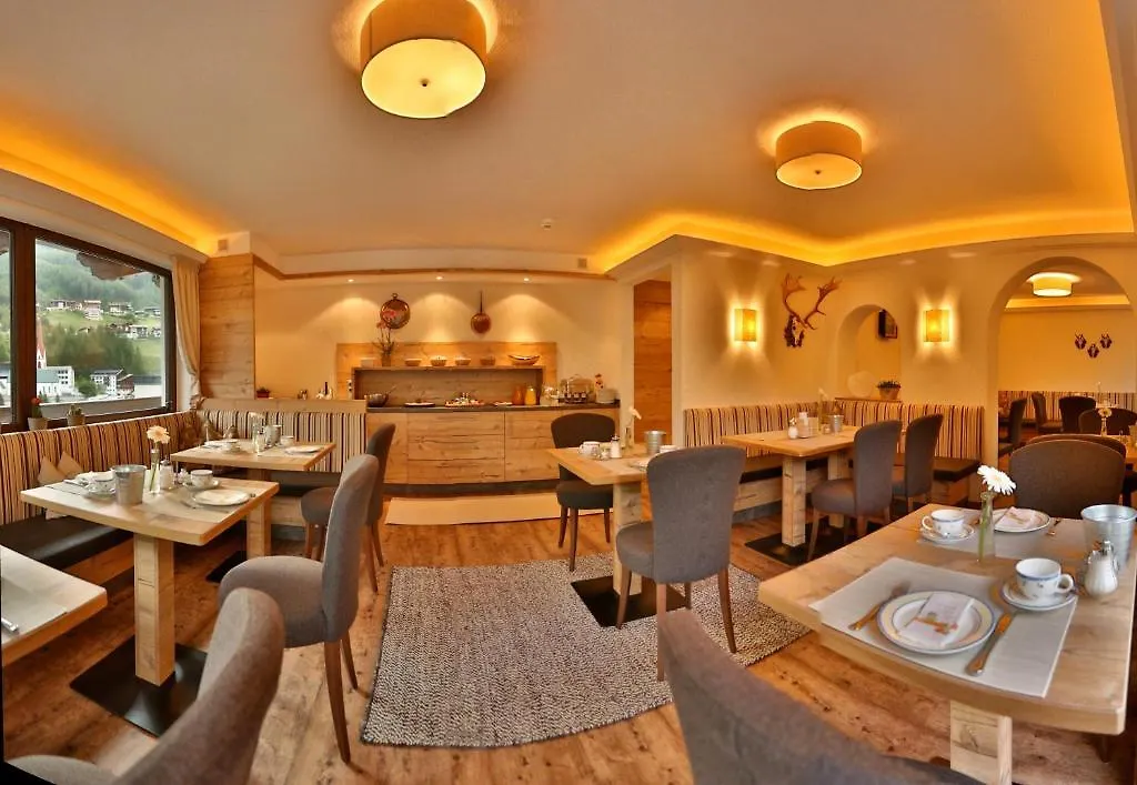 Hotel Garni Fiegl Apart Solden 3*,  Austria